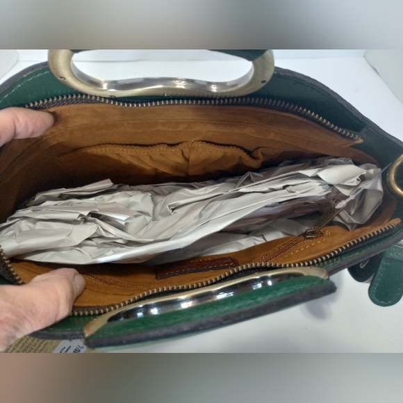 NWT Patricia Nash Valletta Tooled Leather Satchel with Crossbody Strap, Green - Picture 9 of 12